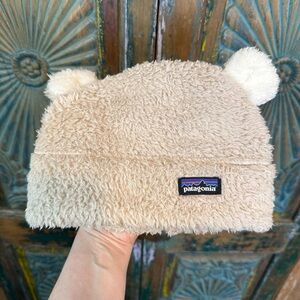 Patagonia Baby fuzzy bear ear hat